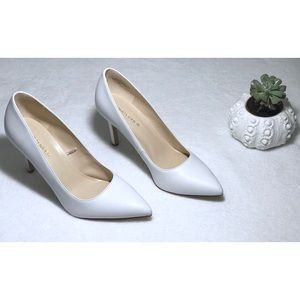 Marc Fisher 7M White Heels